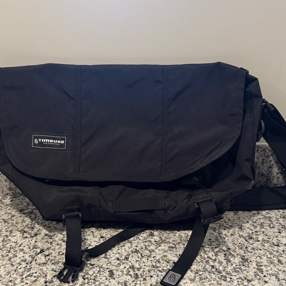 Timbuk2 Classic Black Messenger Bag